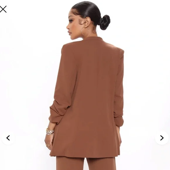 Fashion Nova Celine Blazer. Brown. Size Medium. NWT - Picture 3 of 3